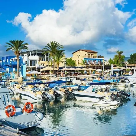 How To Rent Your Own Luxury Holiday In For Less Than Basic 1287