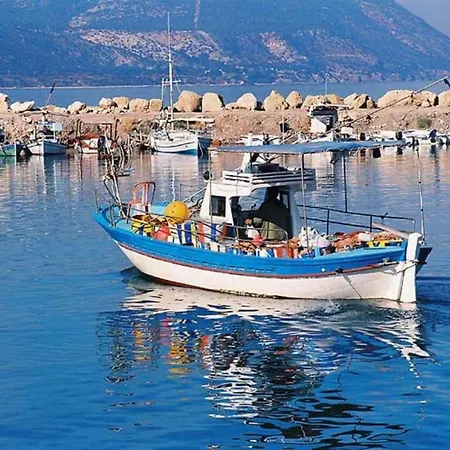 How To Rent Your Own Luxury Holiday In For Less Than Basic 1287